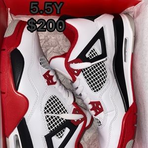 Jordan 4s ‘Fire Red’